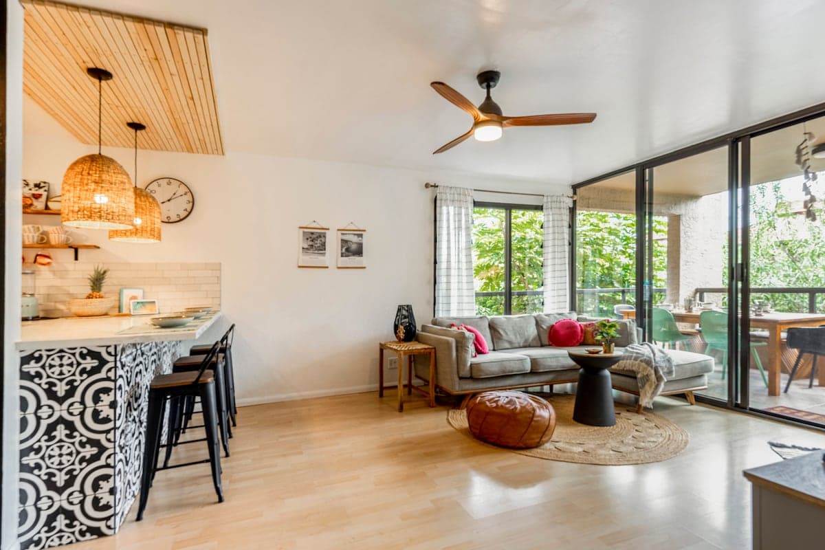 Condo in Kailua-Kona · ★4.96 · 2 bedrooms · 4 beds · 2 baths - Photo 3