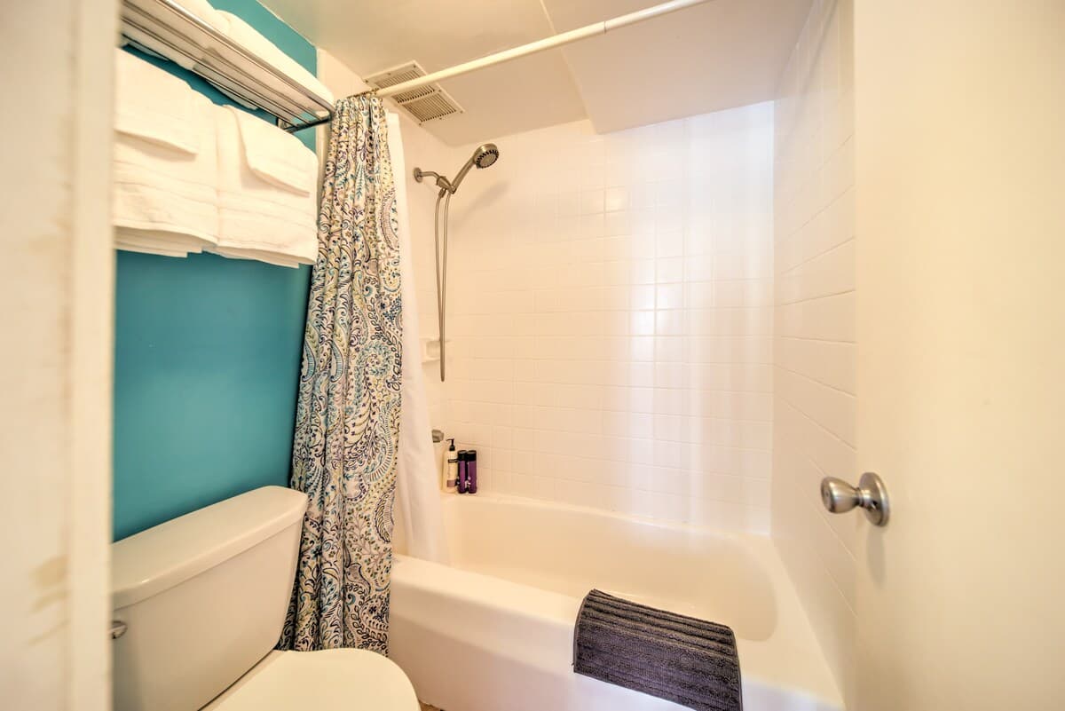Condo in Honolulu · ★4.8 · 1 bedroom · 1 bed · 1 shared bath - Photo 5