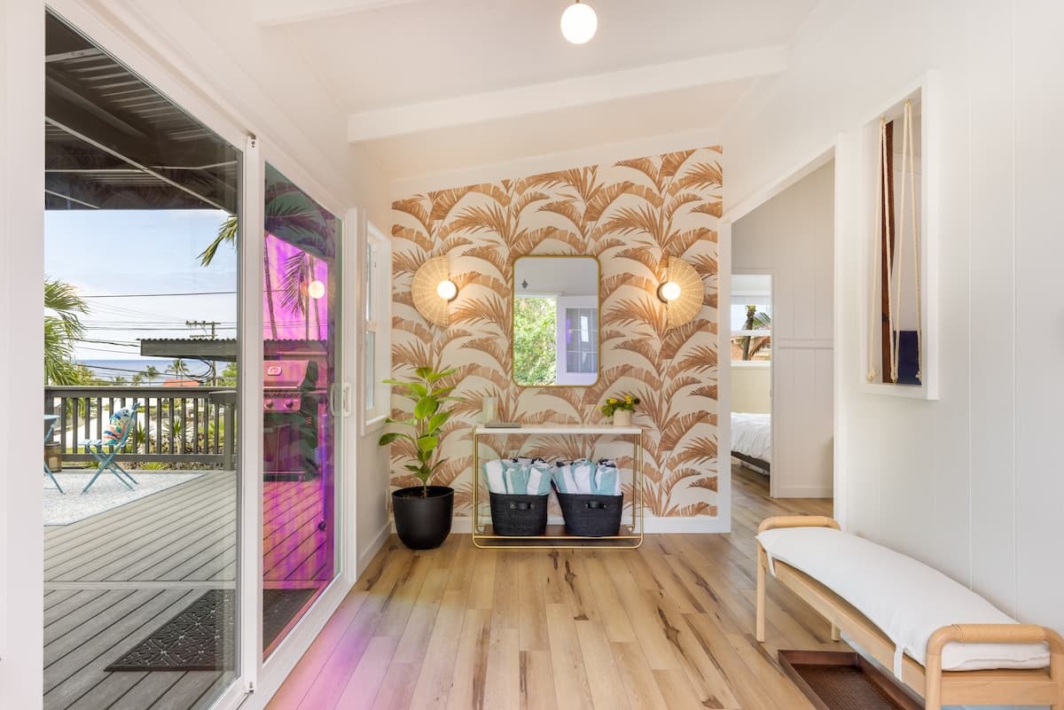 Home in Kailua-Kona · ★4.91 · 2 bedrooms · 4 beds · 2.5 baths - Photo 4