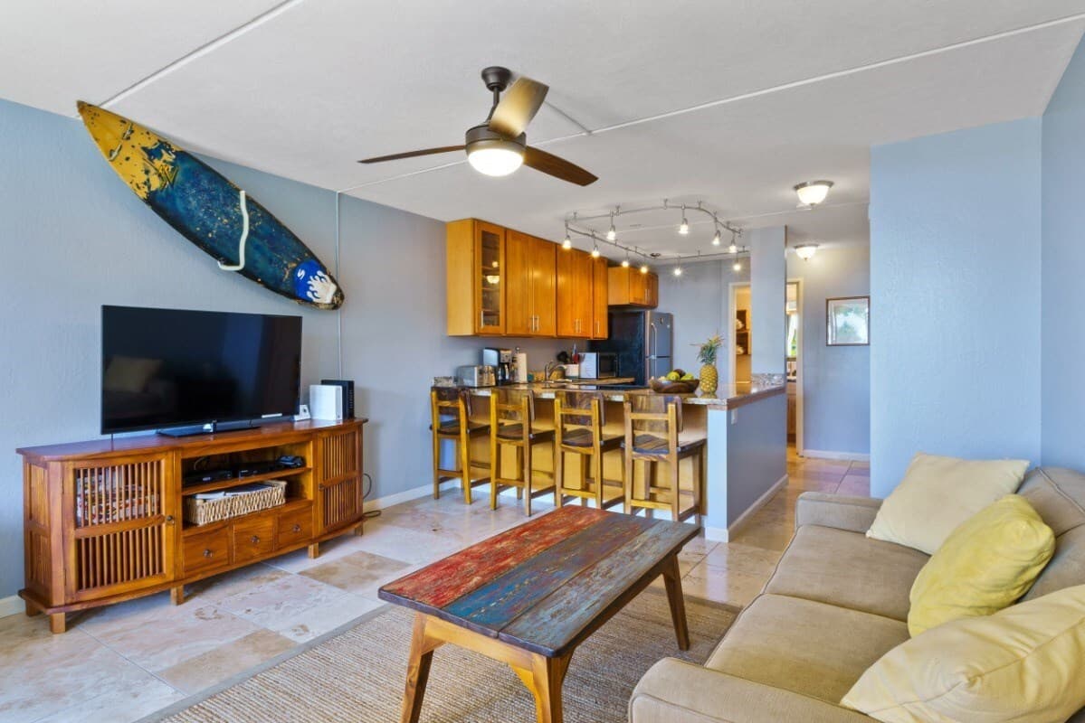 Condo in Kailua-Kona · ★4.96 · 1 bedroom · 2 beds · 2 baths - Photo 5