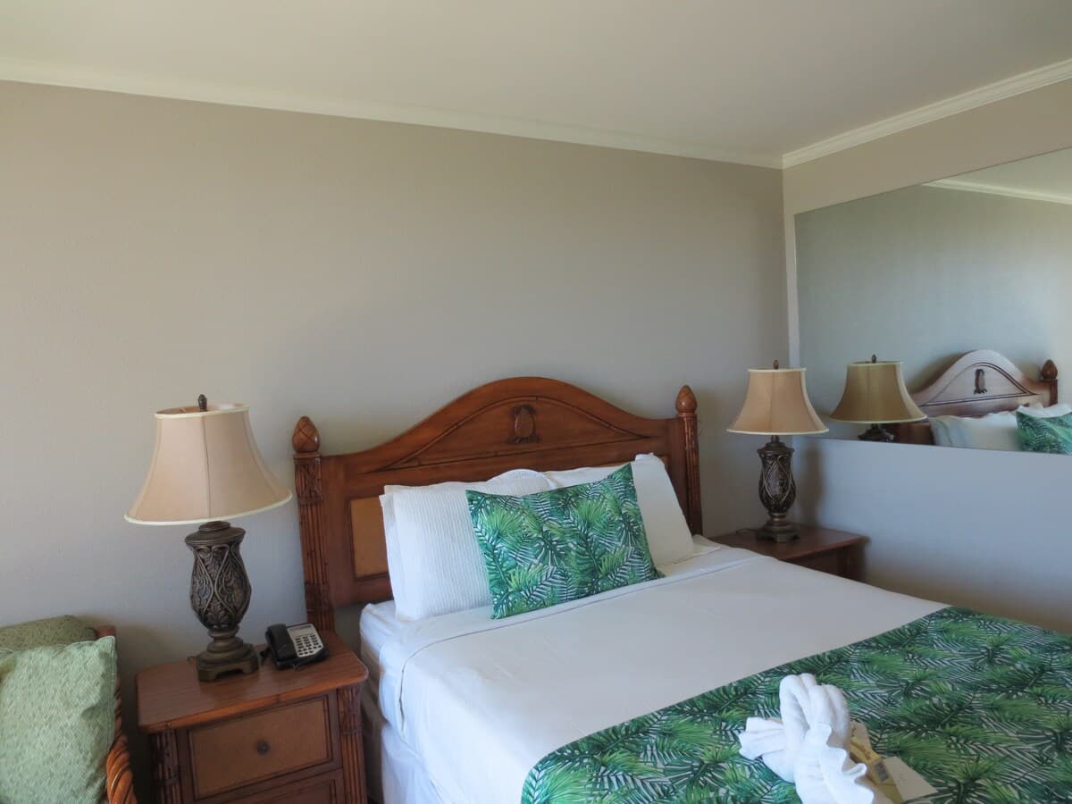 Resort in Honolulu · ★4.97 · Studio · 2 beds · 1 private bath - Photo 5