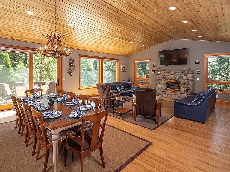 Two-Level Cabin with Hot Tub Near Lake Tahoe - Photo 1