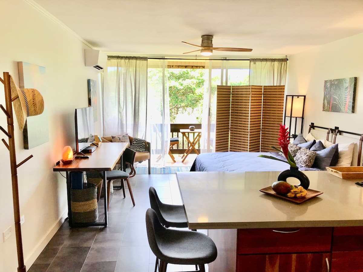 Condo in Lahaina · ★4.98 · Studio · 1 bed · 1 private bath - Photo 1