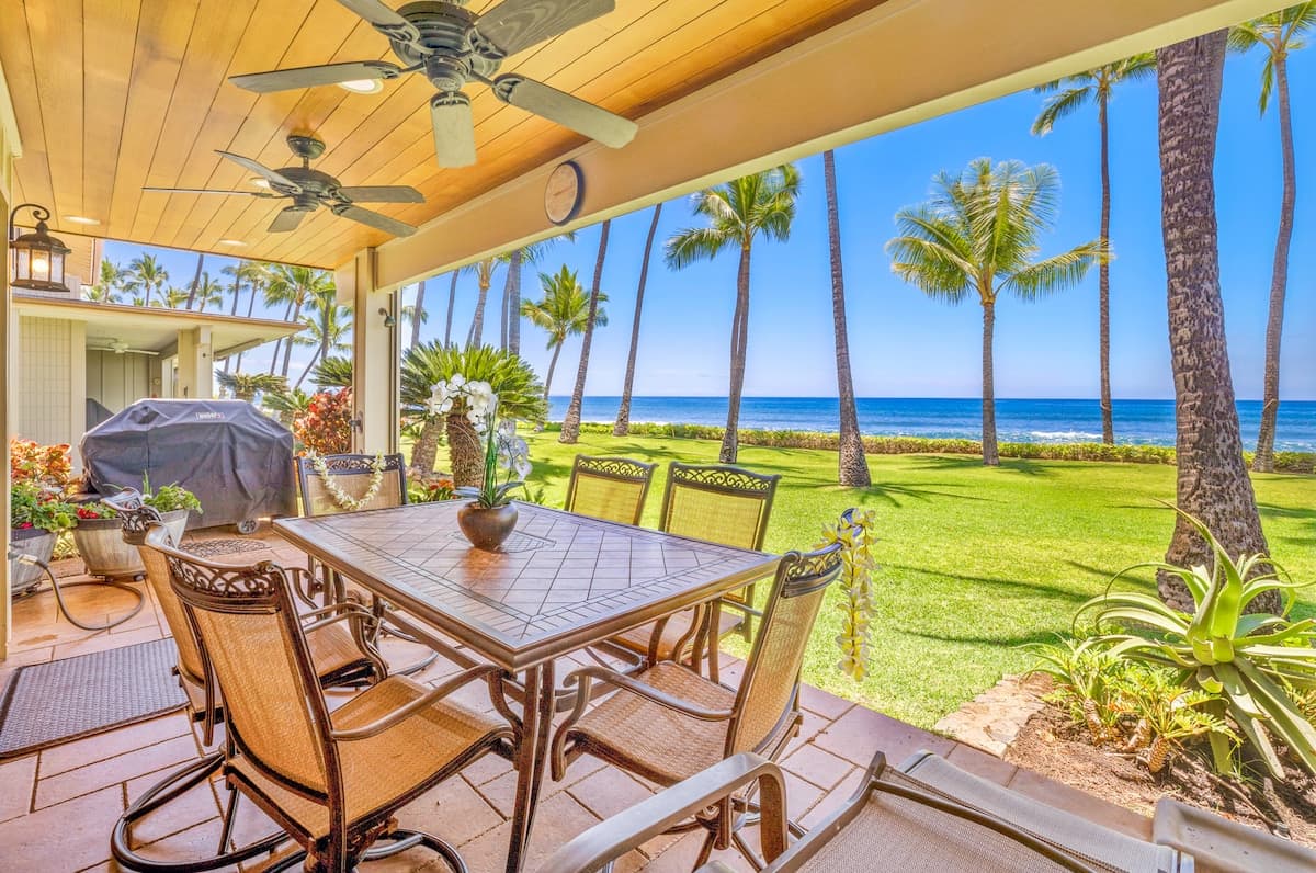 Townhouse in Lahaina · ★4.95 · 3 bedrooms · 4 beds · 2.5 baths - Photo 3