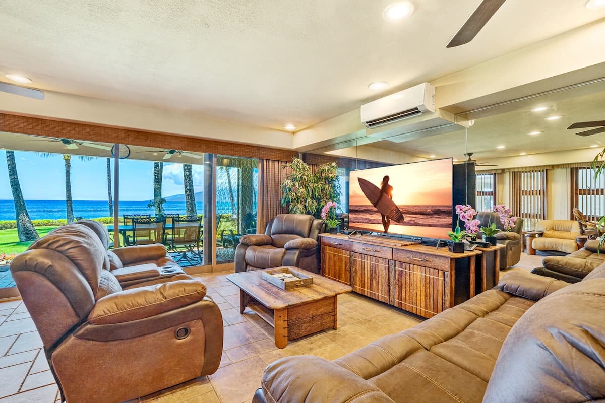 Townhouse in Lahaina · ★4.95 · 3 bedrooms · 4 beds · 2.5 baths - Photo 4