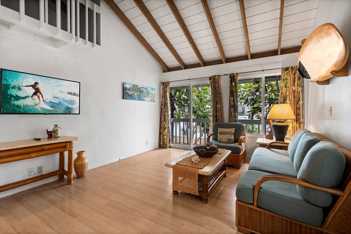 Home in Kailua-Kona · ★4.82 · 4 bedrooms · 5 beds · 4 private baths - Photo 3