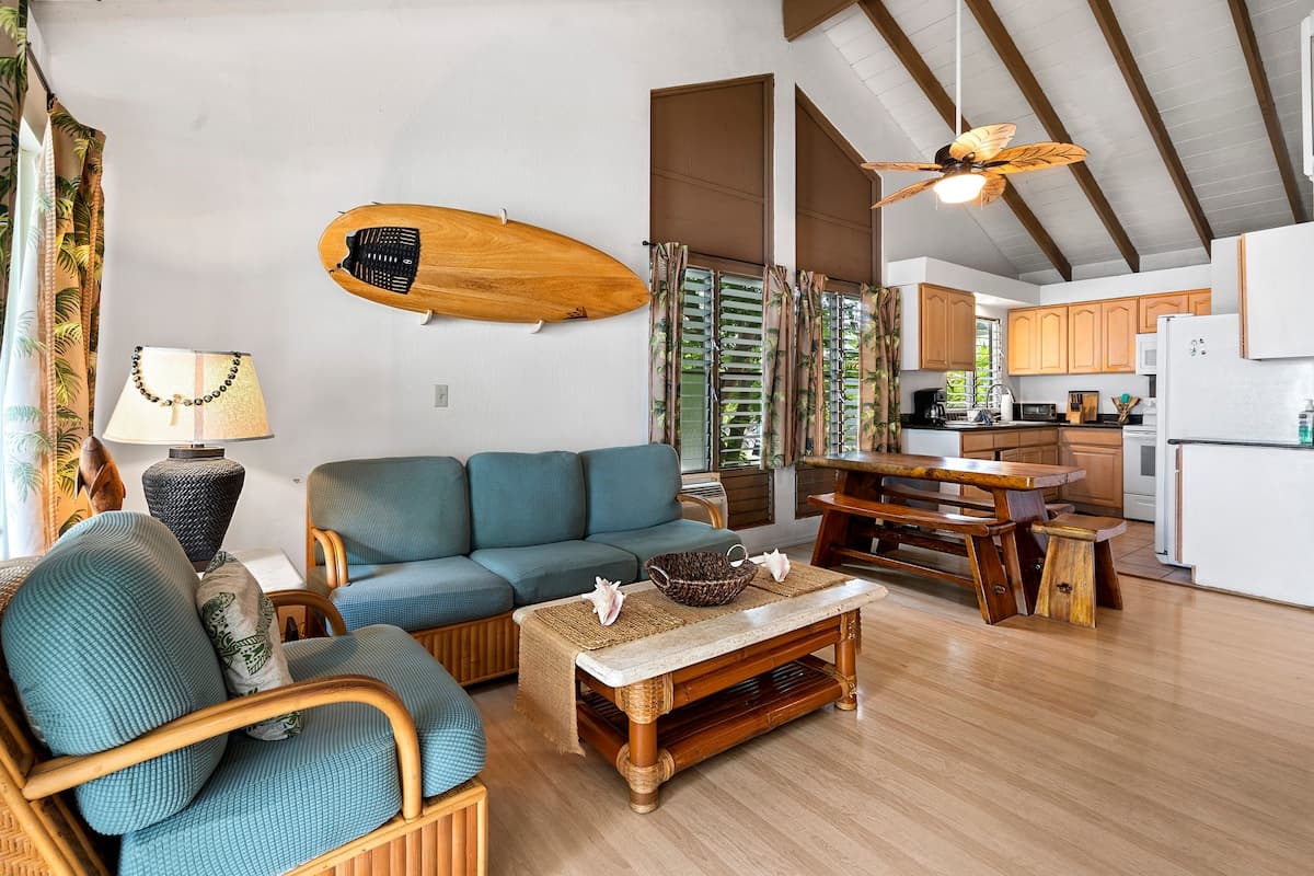 Home in Kailua-Kona · ★4.82 · 4 bedrooms · 5 beds · 4 private baths - Photo 5