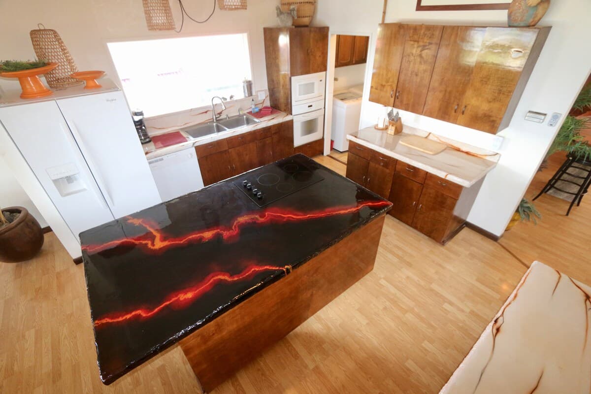 Home in Kailua-Kona · ★4.96 · 3 bedrooms · 4 beds · 2 private baths - Photo 5