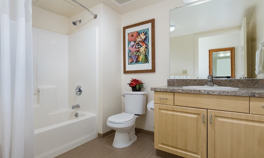 Lovely Studio Suite Steps Away from the Beach! - Photo 4