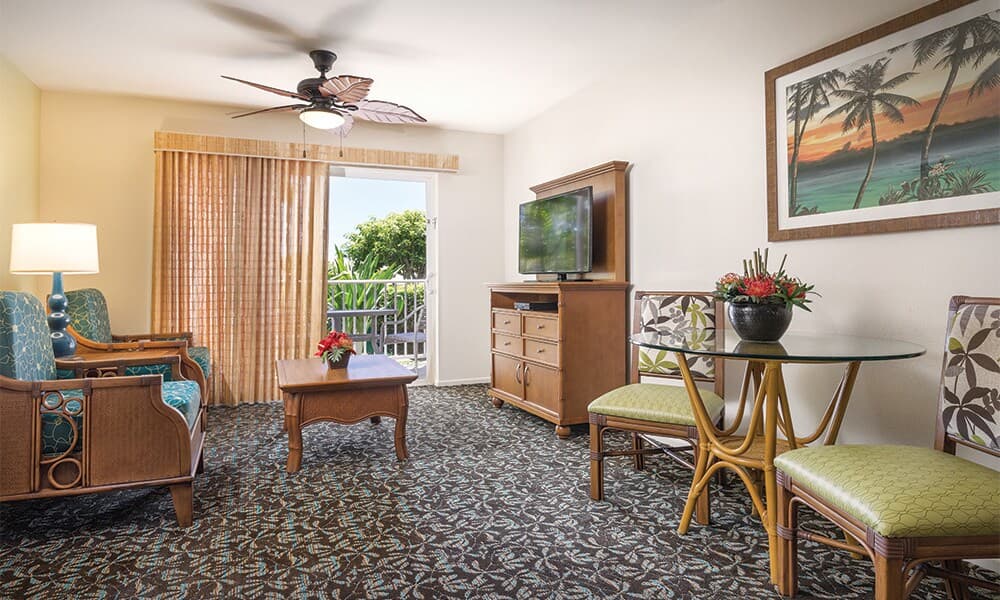 Lovely Studio Suite Steps Away from the Beach! - Photo 1