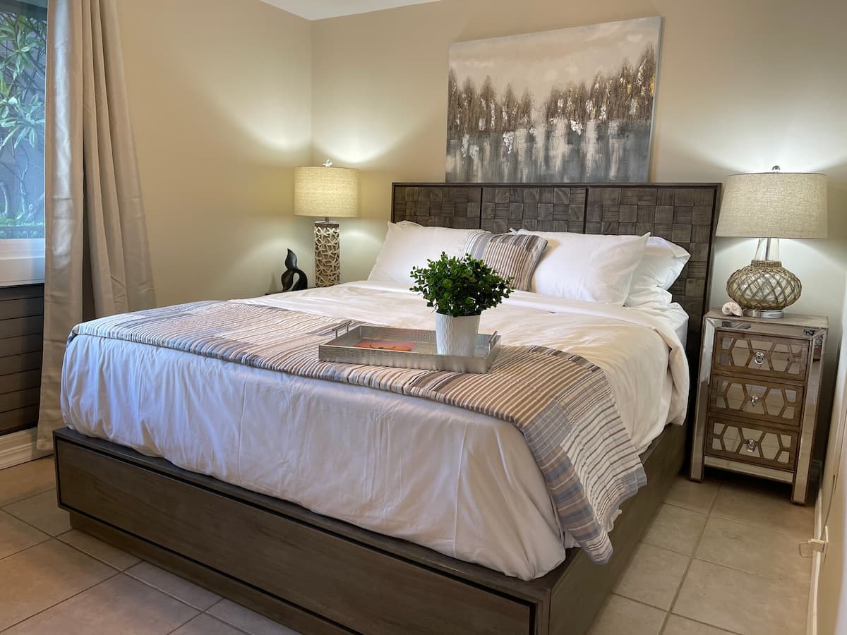 Condo in Lahaina · ★4.94 · 1 bedroom · 2 beds · 1 bath - Photo 1