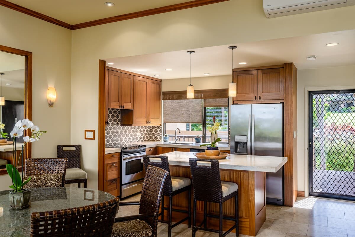 Condo in Kihei · ★5.0 · 1 bedroom · 2 beds · 2 baths - Photo 2