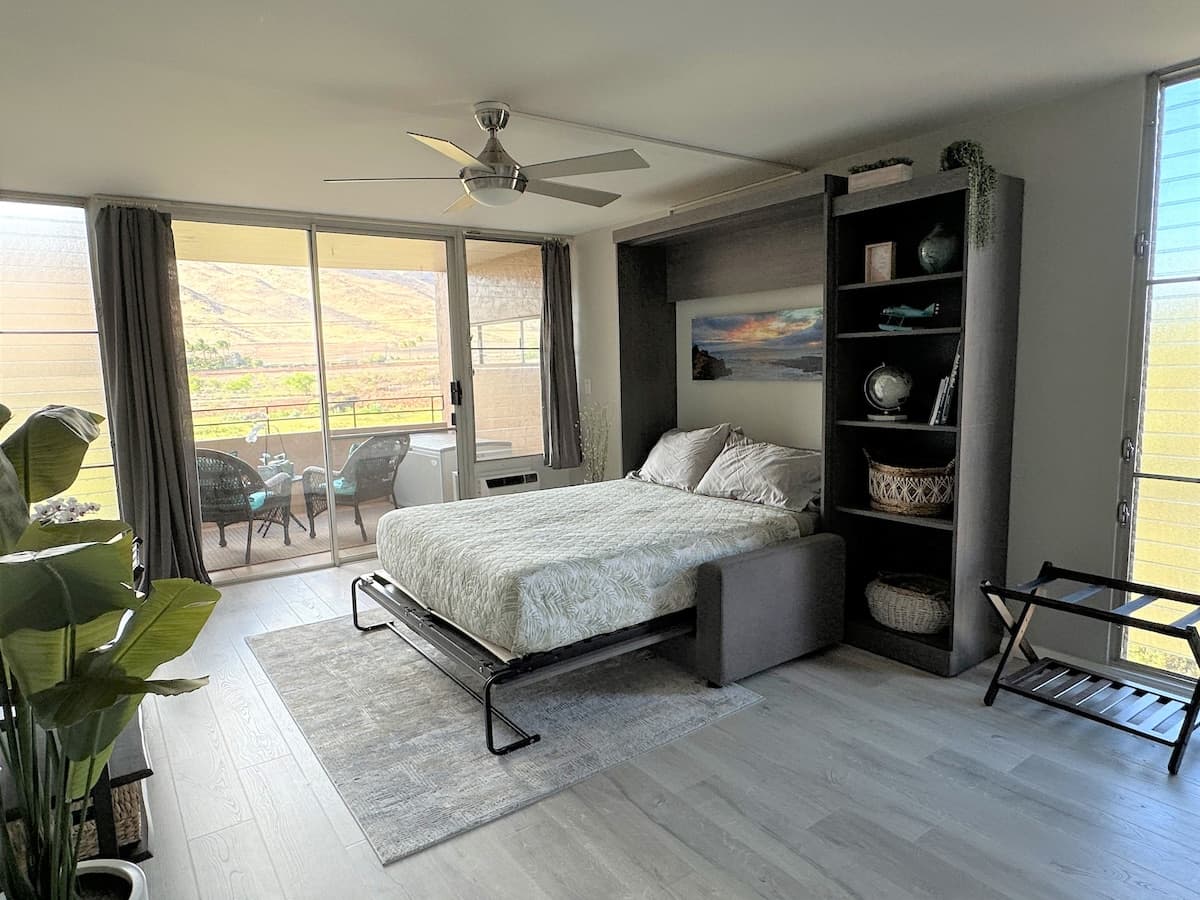 Condo in Wailuku · ★4.97 · Studio · 1 bed · 1 private bath - Photo 2