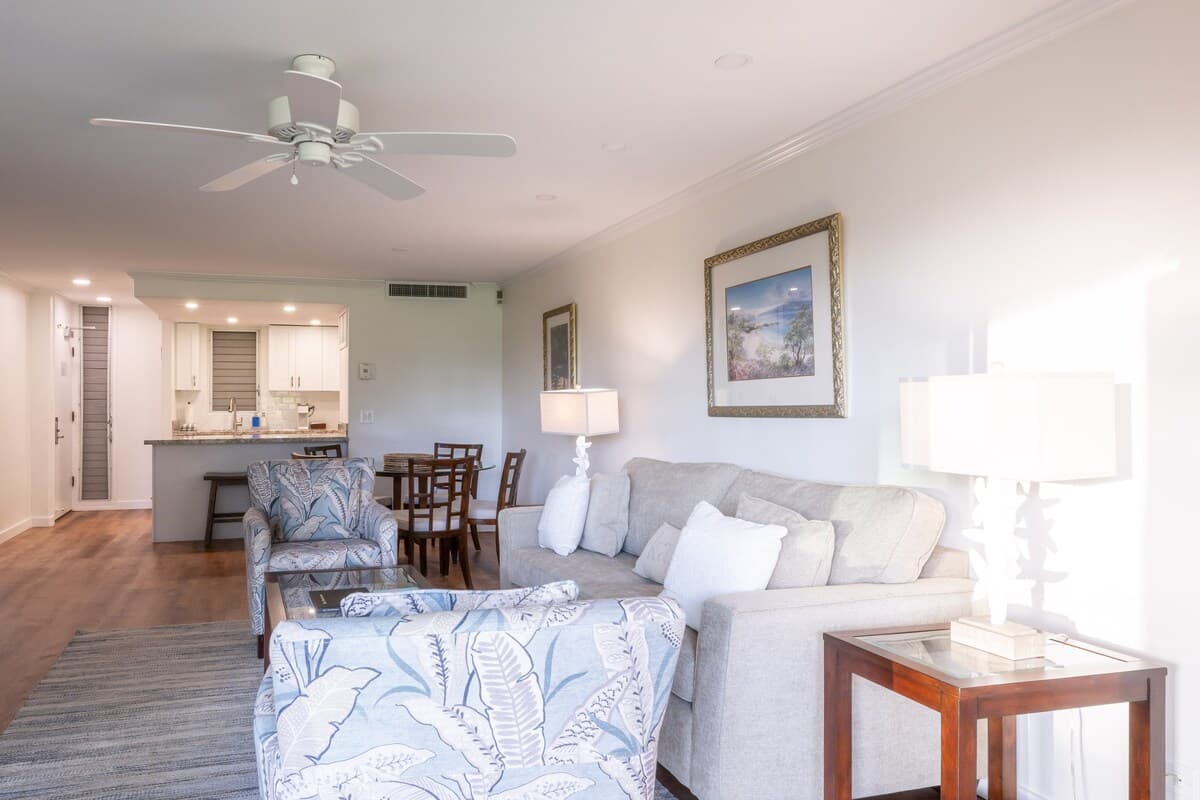 Condo in Lahaina · ★4.93 · 1 bedroom · 3 beds · 1 private bath - Photo 4