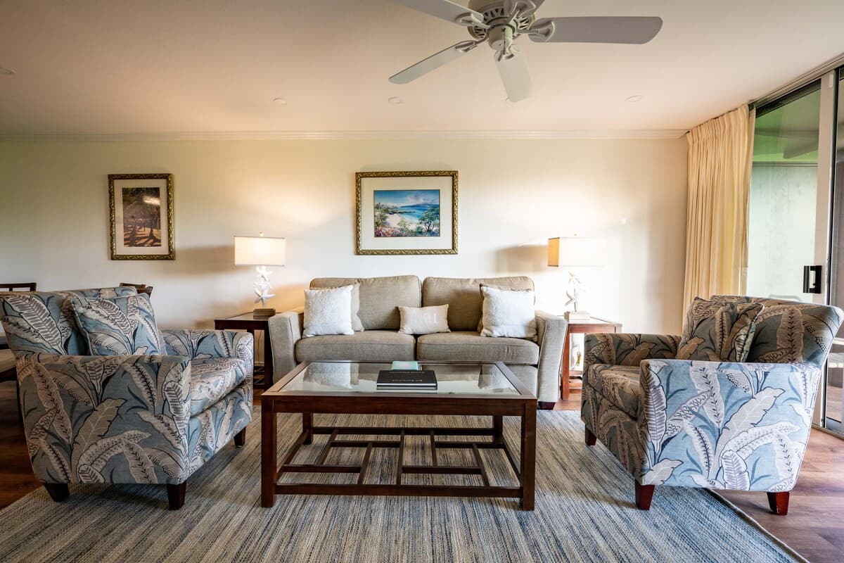 Condo in Lahaina · ★4.93 · 1 bedroom · 3 beds · 1 private bath - Photo 2
