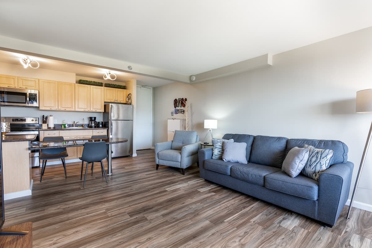 Waikiki Ocean and Diamond Head View Condo! - Photo 4