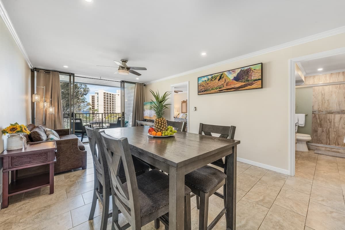 Condo in Lahaina · ★4.91 · 2 bedrooms · 3 beds · 2 baths - Photo 3