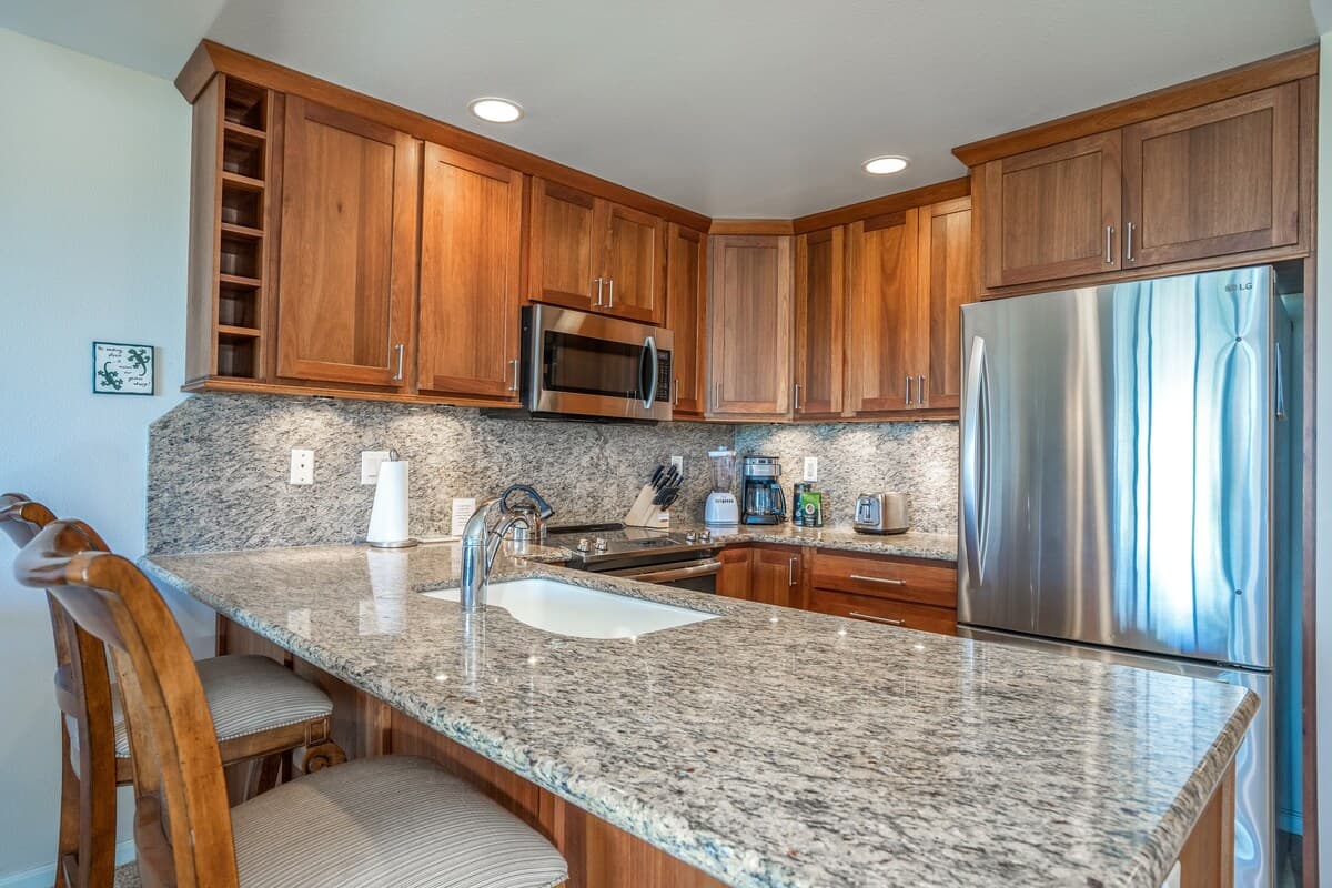 Condo in Kihei · ★4.97 · 1 bedroom · 2 beds · 2 baths - Photo 3