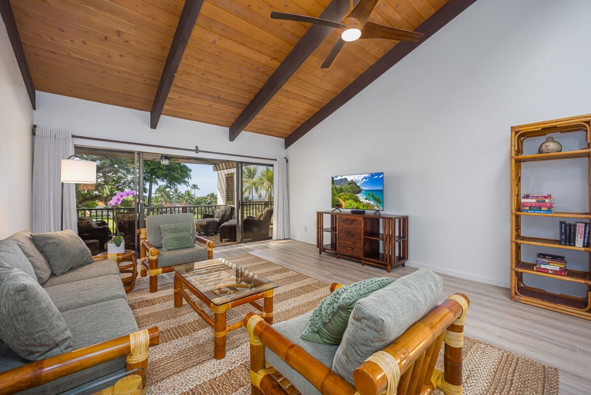 Condo in Kailua-Kona · ★4.87 · 3 bedrooms · 4 beds · 3 private baths - Photo 2