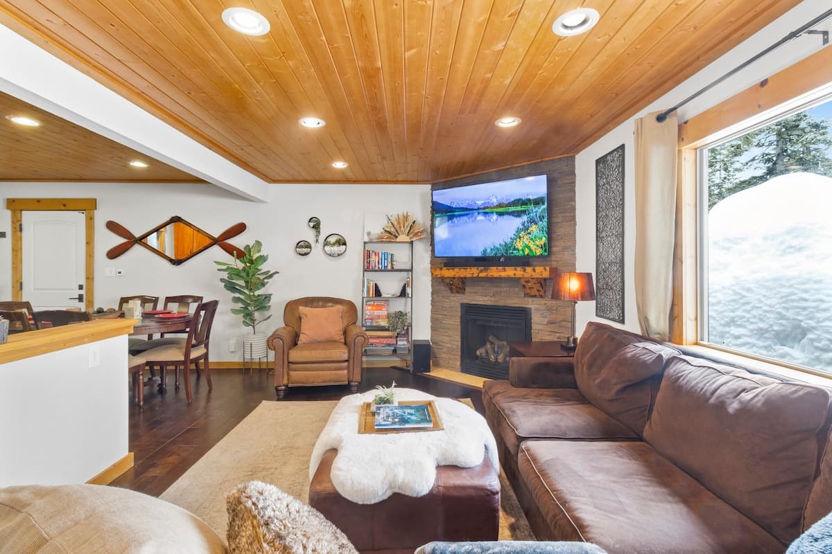 Forest Retreat Near Skiing & Lake Tahoe - Photo 1