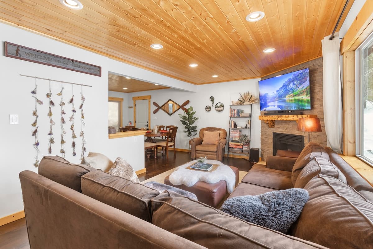 Forest Retreat Near Skiing & Lake Tahoe - Photo 4
