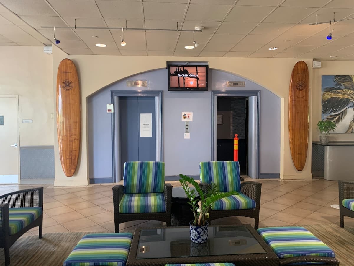 Condo in Honolulu · ★4.89 · Studio · 3 beds · 1 private bath - Photo 3