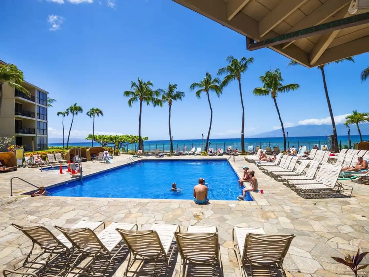 Condo in Lahaina · ★4.73 · 2 bedrooms · 4 beds · 2 baths - Photo 4