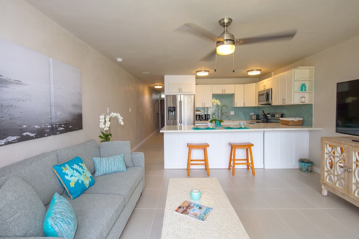 Condo in Paia · ★4.86 · 1 bedroom · 2 beds · 1 private bath - Photo 1