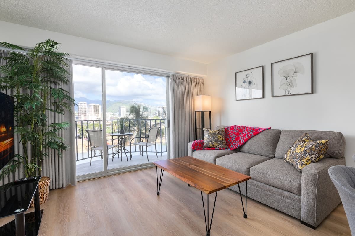 01 FREE Parking/10 min beach/2br-Waikiki/Ala Moana - Photo 2