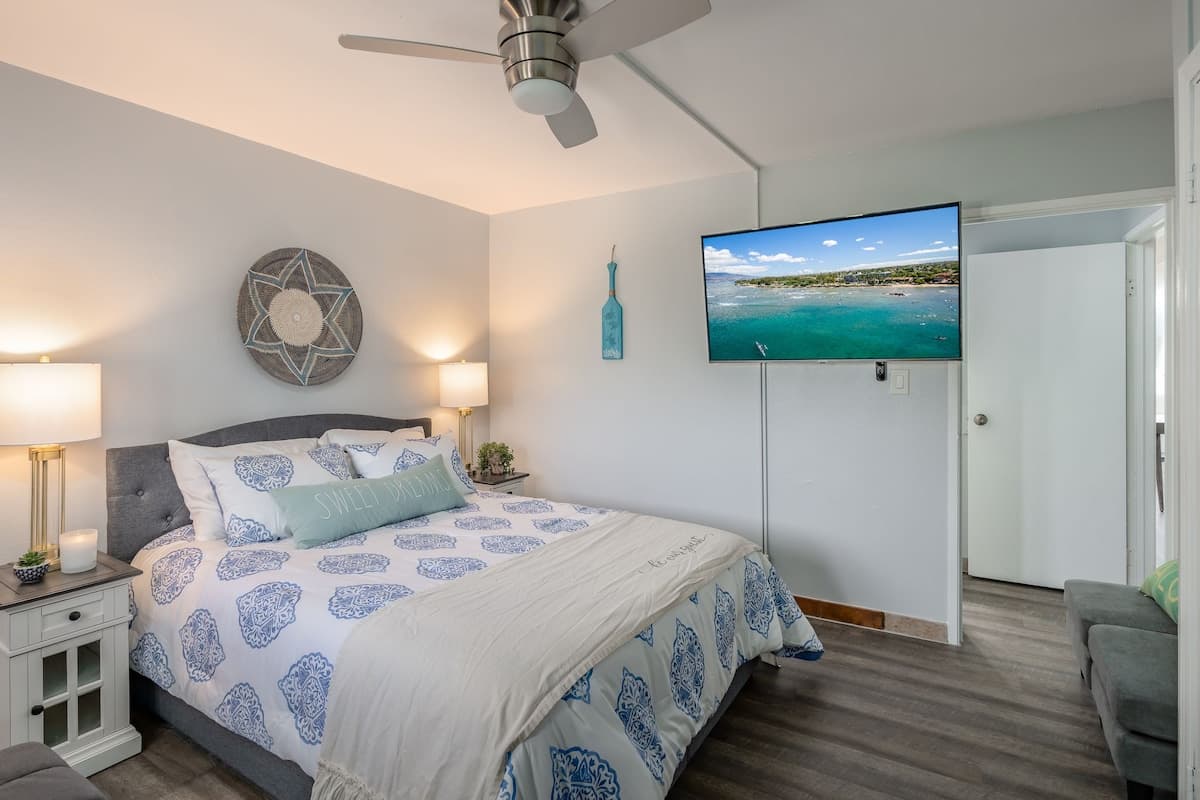 Condo in Kihei · ★4.86 · 2 bedrooms · 3 beds · 2 baths - Photo 5