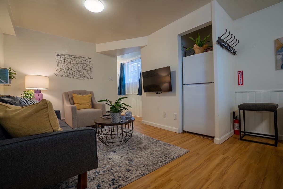 Private Parqueside Patio Suite - Photo 4