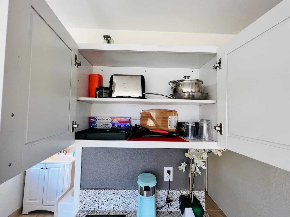 Condo in Honolulu · ★4.73 · Studio · 2 beds · 1 private bath - Photo 4