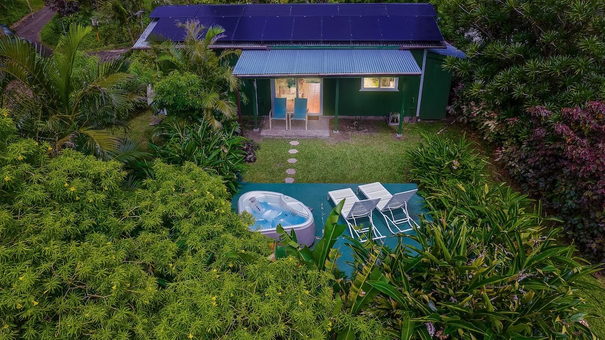 Haleakala Cottage - private hot tub, pool access - Photo 1