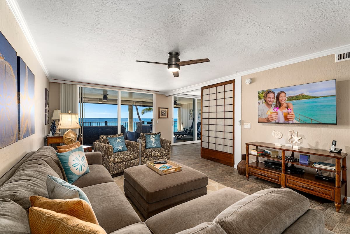 Condo in Kailua-Kona · ★4.98 · 2 bedrooms · 2 beds · 2 baths - Photo 2