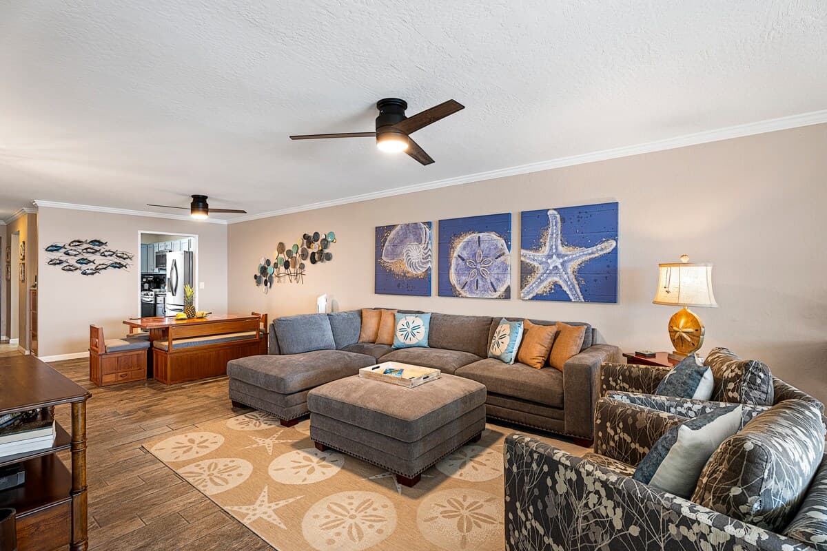 Condo in Kailua-Kona · ★4.98 · 2 bedrooms · 2 beds · 2 baths - Photo 3