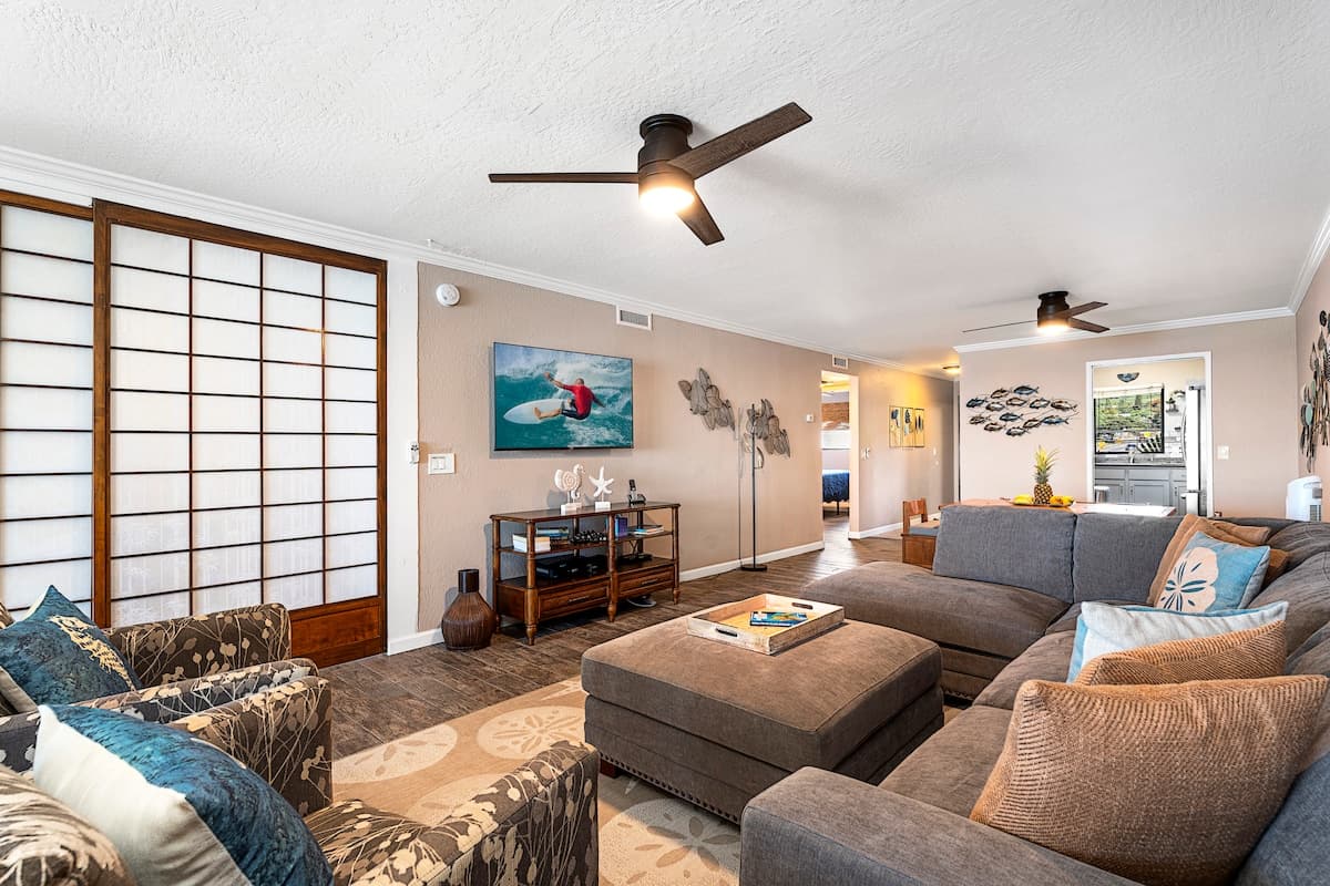 Condo in Kailua-Kona · ★4.98 · 2 bedrooms · 2 beds · 2 baths - Photo 5