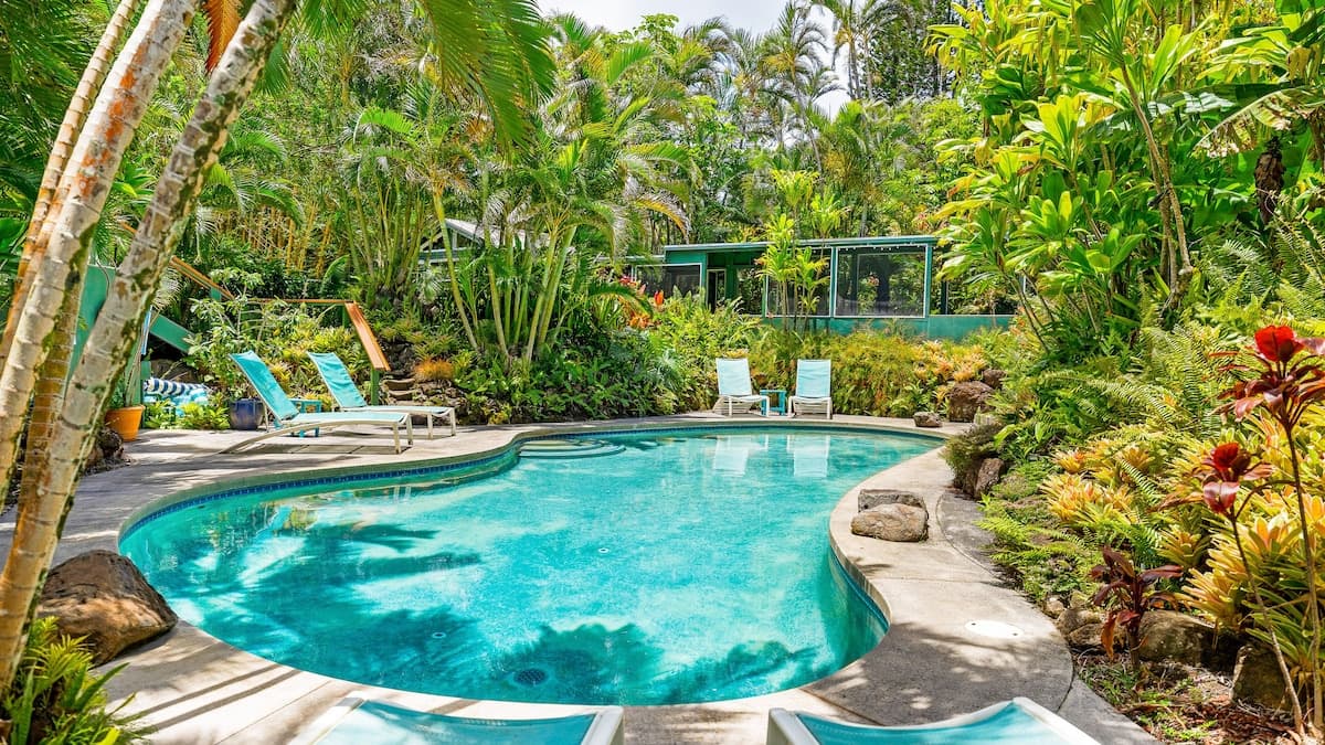 Cabin in Maui County · ★4.97 · 1 bedroom · 3 beds · 1.5 baths - Photo 2