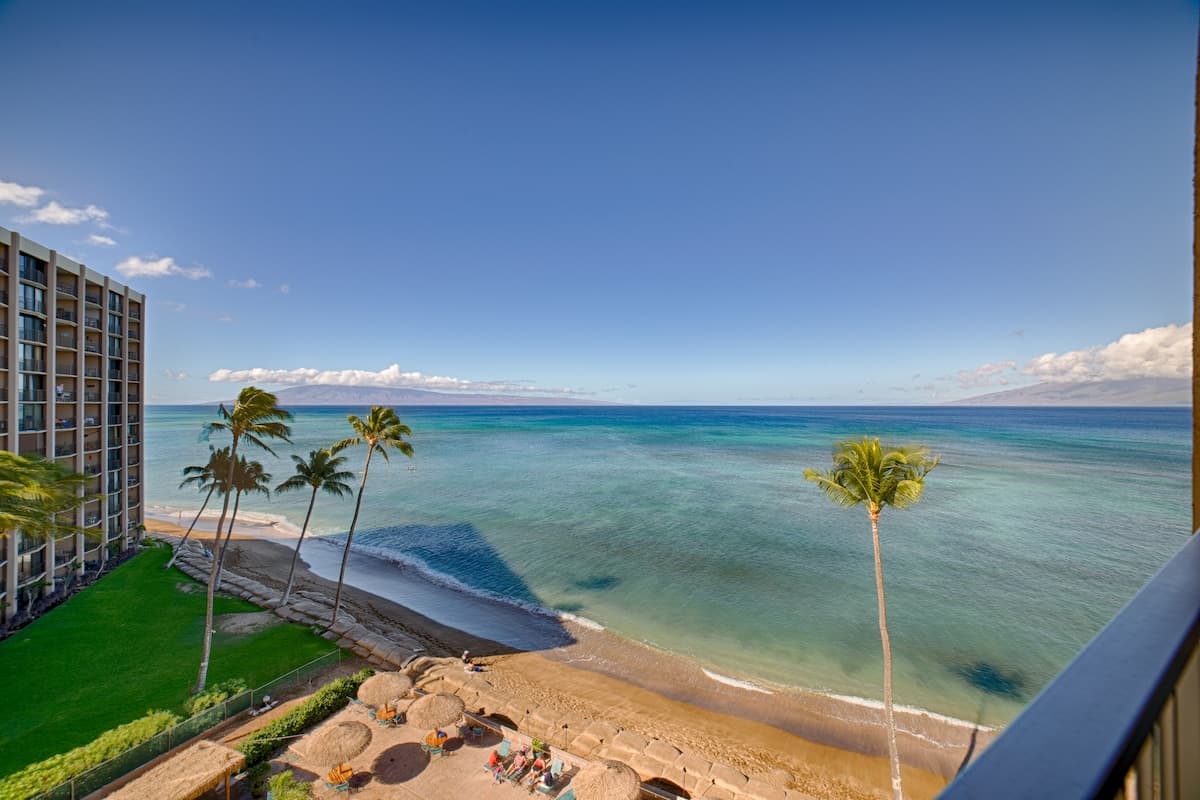 Condo in Lahaina · ★4.95 · 1 bedroom · 1 bed · 1 shared bath - Photo 1