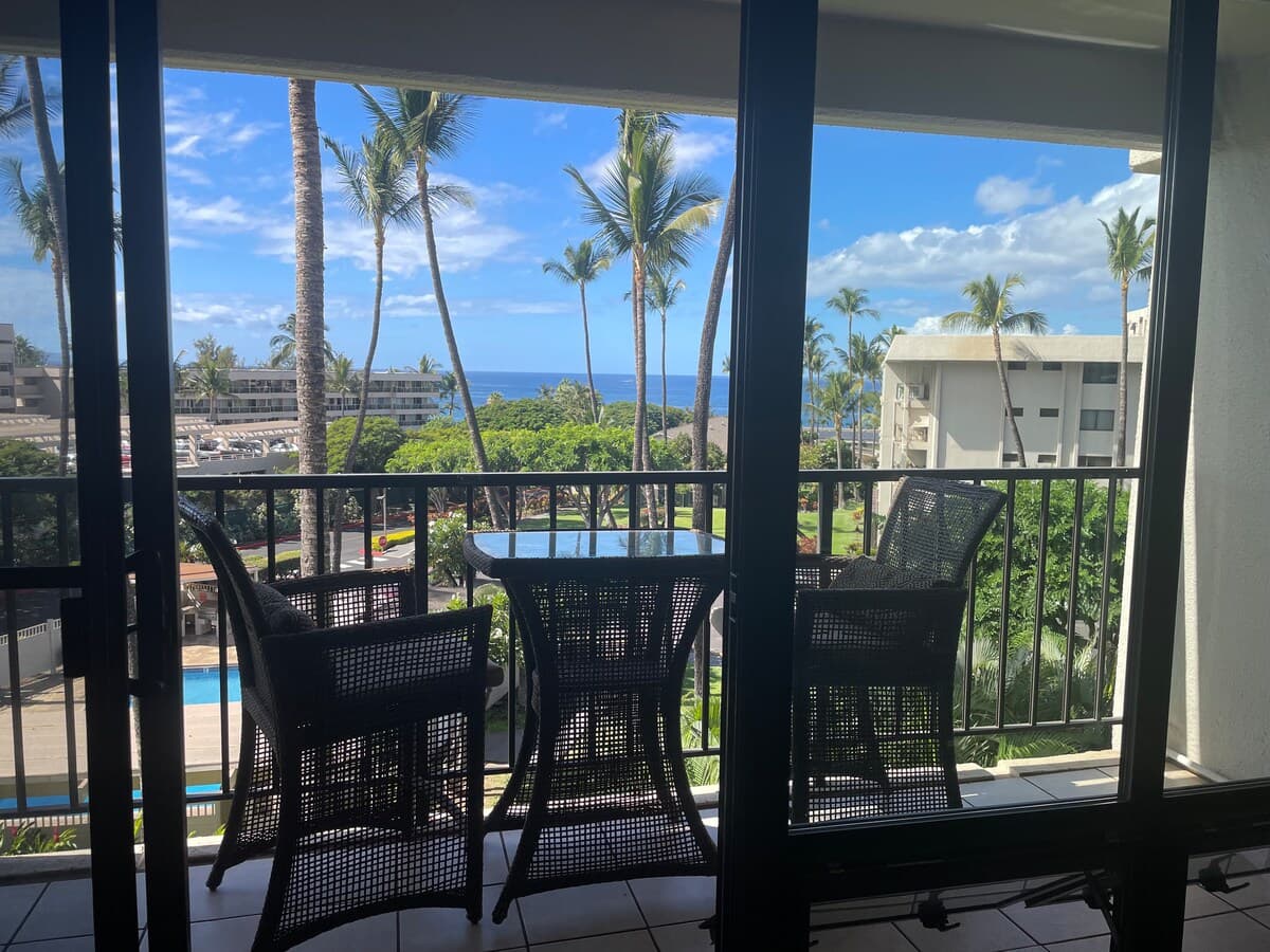 Condo in Kihei · ★4.91 · 1 bedroom · 1 private bath - Photo 2