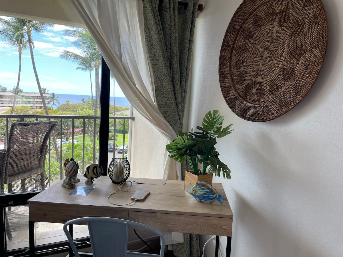 Condo in Kihei · ★4.91 · 1 bedroom · 1 private bath - Photo 5