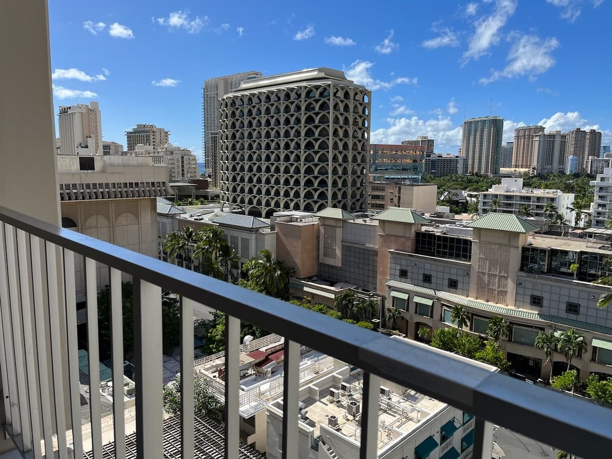 Charming Waikiki Studio with Parking - Photo 4