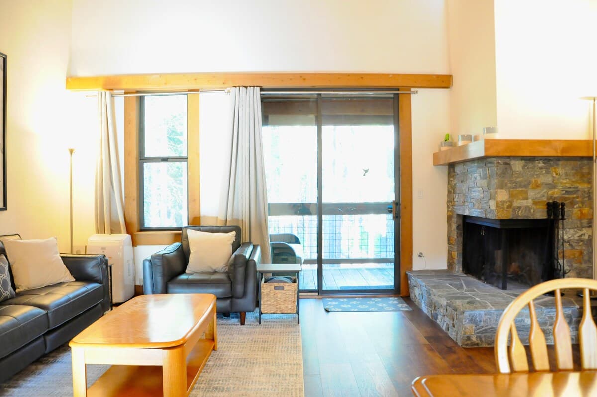 Pet-Friendly Condo Steps from Village & Shuttle - Photo 3