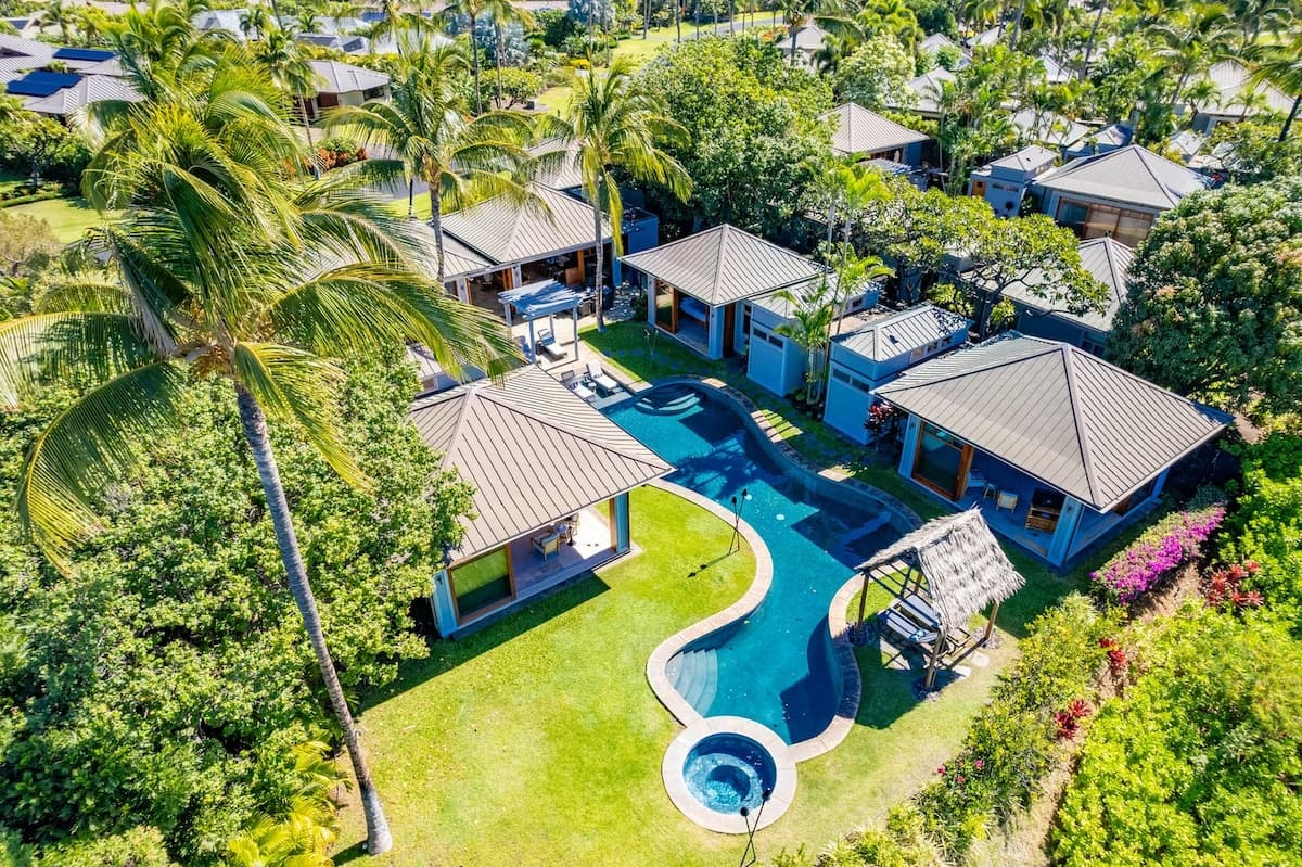 Villa in Waimea · ★4.83 · 3 bedrooms · 4 beds · 3.5 baths - Photo 3