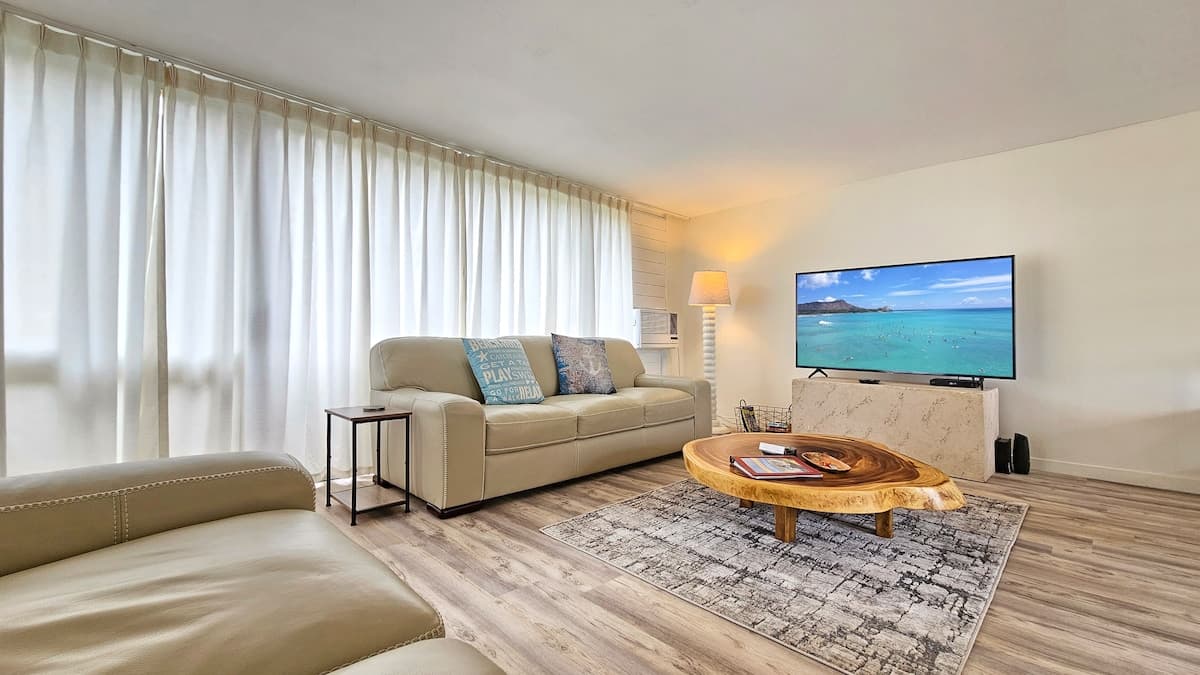 DHBH 601, 2 Bedroom Oceanfront condo - Photo 3