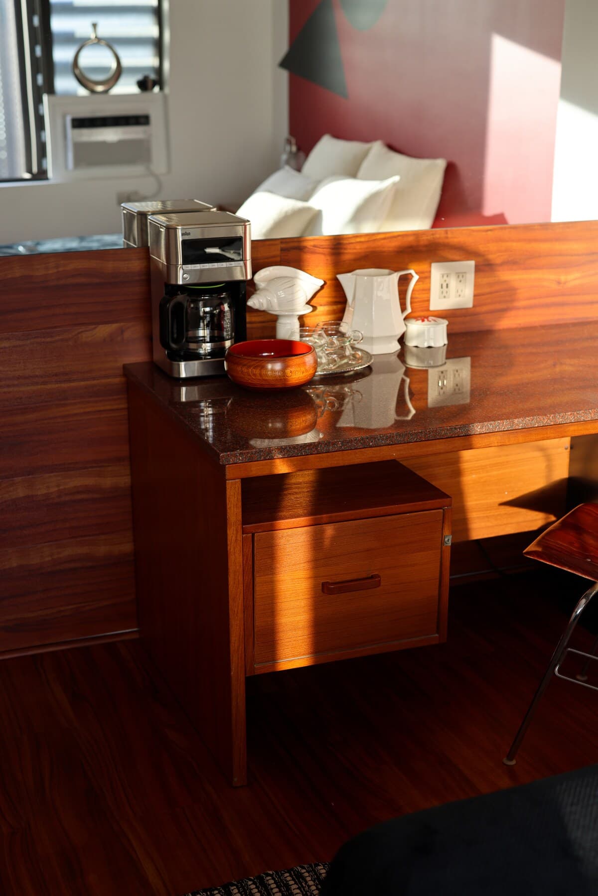 Ocean View Studio. European Fusion Design. NoFees. - Photo 3