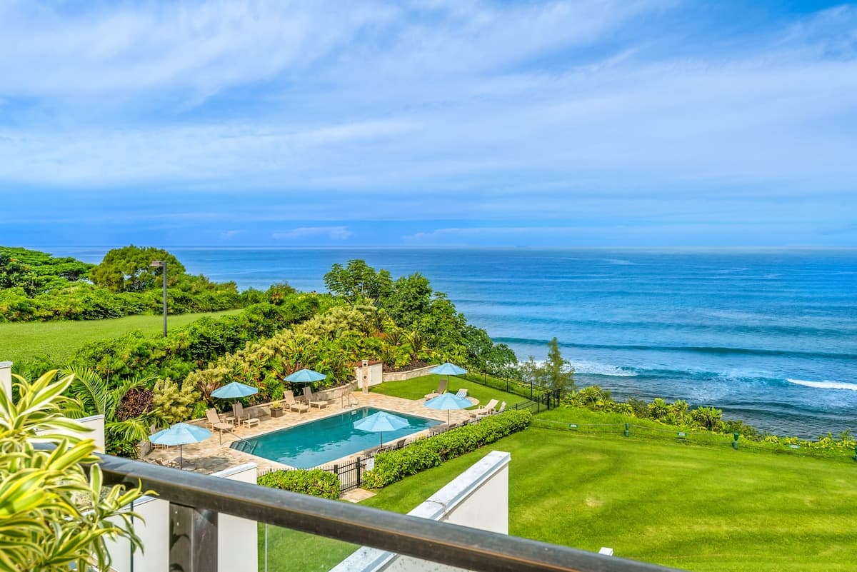 Villa in Princeville · ★5.0 · 2 bedrooms · 2 beds · 2 baths - Photo 4