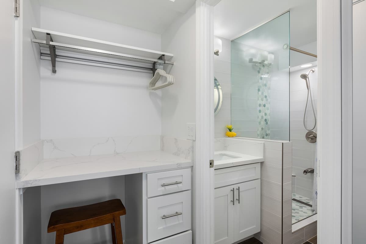 Condo in Honolulu · ★4.8 · Studio · 1 bed · 1 shared bath - Photo 5