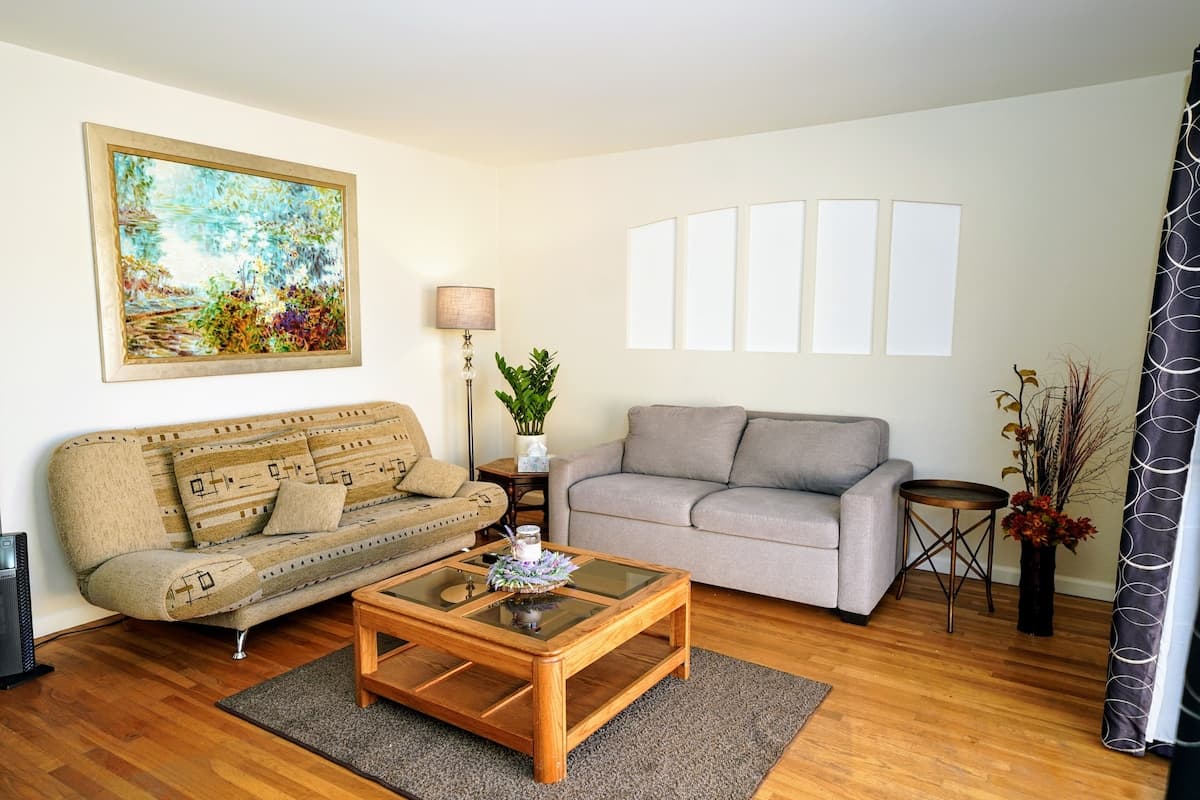 Spacious Family Home Near Silicon Valley - Photo 1
