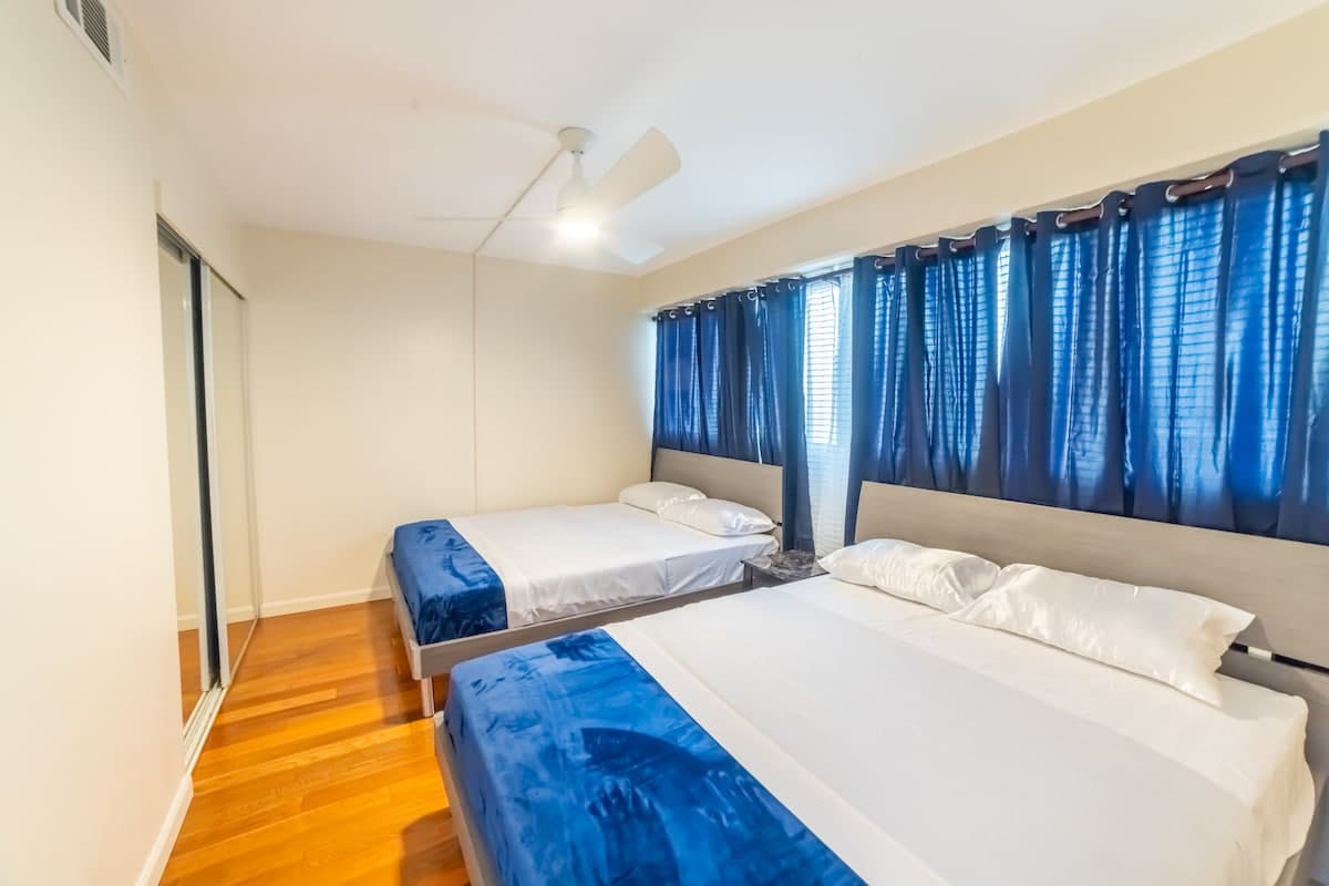 2BR Modern Condo - Heart of Waikiki - Photo 4