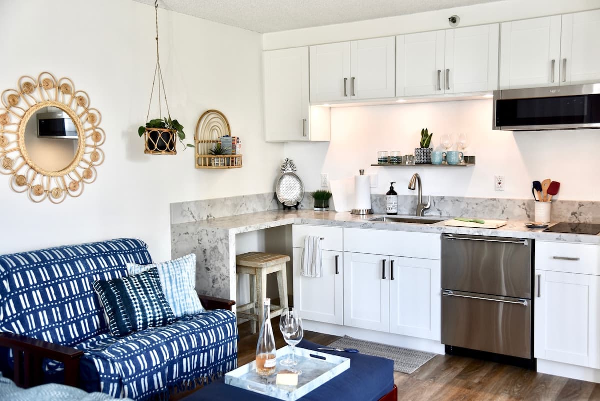 Condo in Honolulu · ★4.94 · 1 bedroom · 2 beds · 1 shared bath - Photo 1